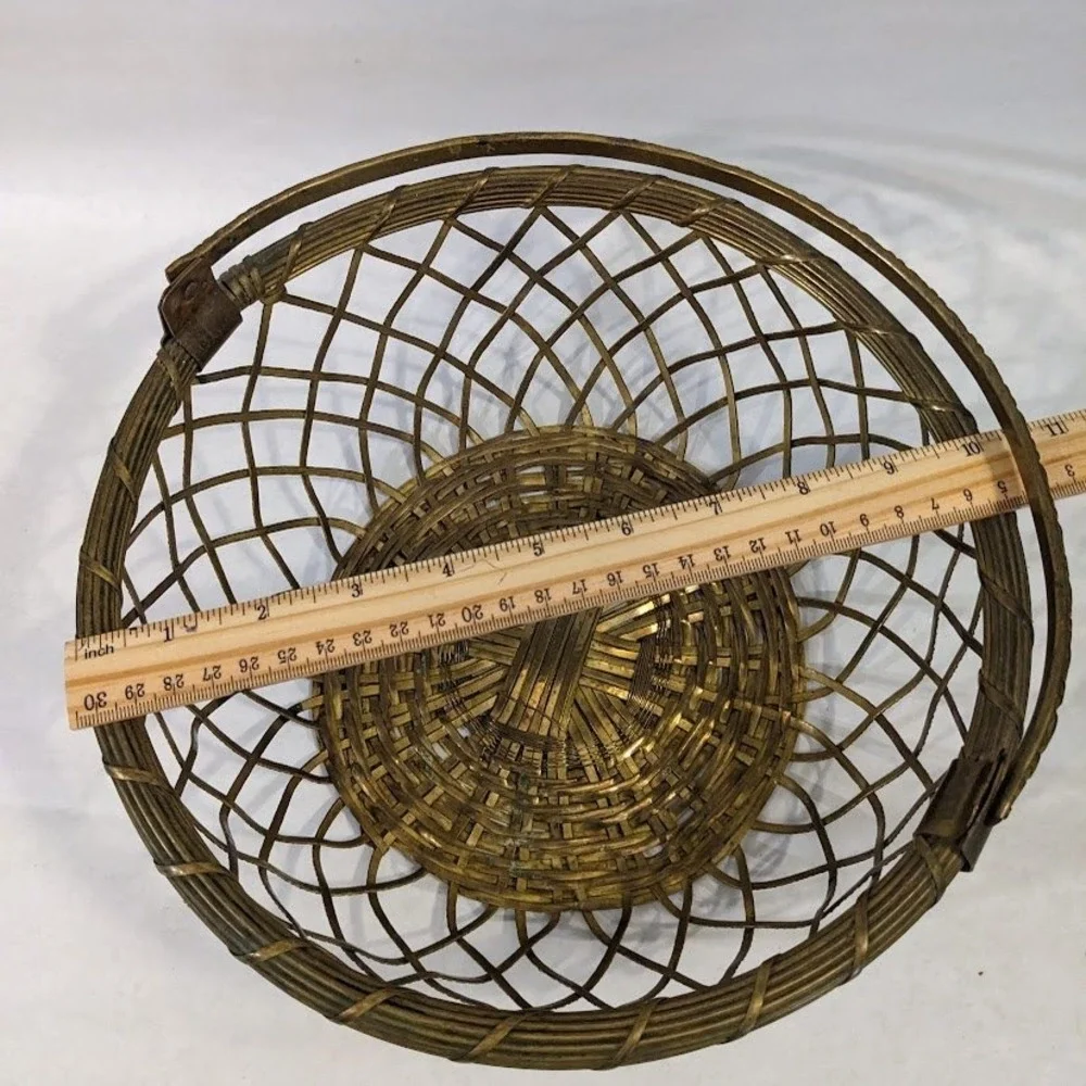 Vintage Brass Wire Basket Woven Lattice Metal Round Fruit Bowl Embossed Handle
